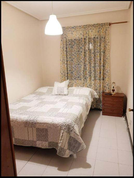 Private Room With Shared Bathroom Salamanca Kültér fotó